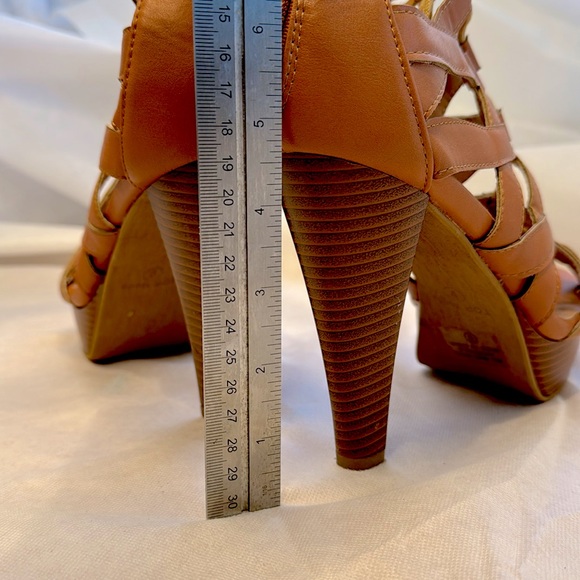Light Honey brown strappy platform heel - Picture 4 of 4